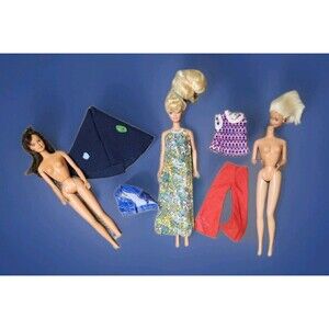 DC10 🎀  7 PC LOT Vintage BARBIE Fashion clone CLOTHES Doll DOLLs INCLUDED